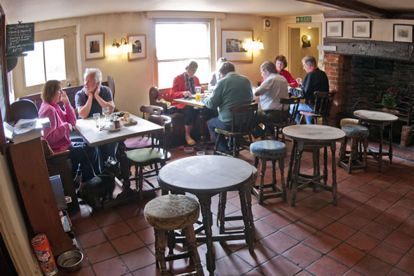 A quiet lunch in the bar